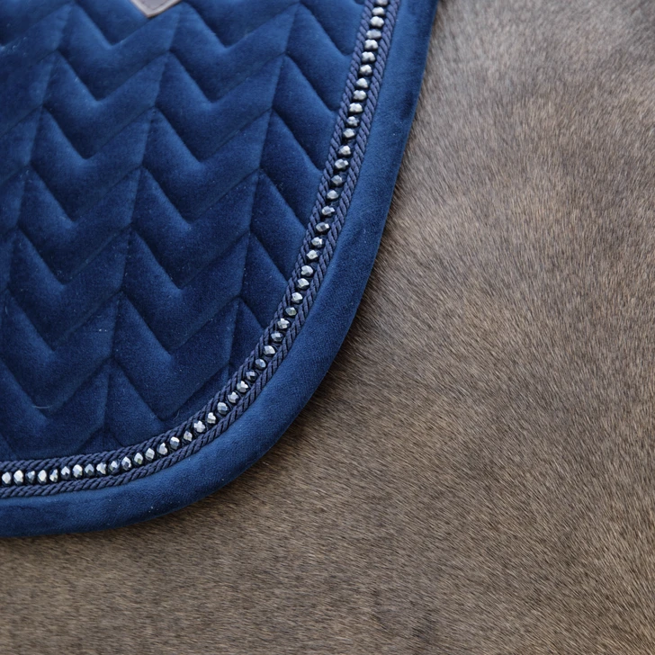 Kentucky Velvet Pearls Jump Saddle Pad Navy 5 Kentucky Velvet Pearls Jump Saddle Pad Navy - Image 3