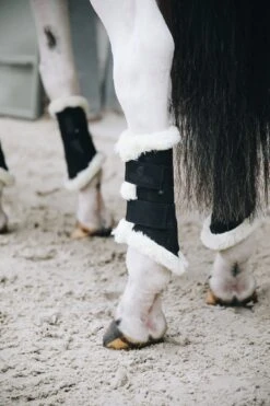 Kentucky Air Brushing Boots Black -Equestrian Supply Store 88dda1c3ec64916eb176ae3d5fa726aab071e1c6cacf5a79771753b22d5a3d3f