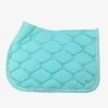 PS Of Sweden Cotton Signature Jump Saddle Pad Turquoise 1 PS Of Sweden Cotton Signature Jump Saddle Pad Turquoise -Equestrian Supply Store JUMP Hotline Turquoise Left 1500x2000 1