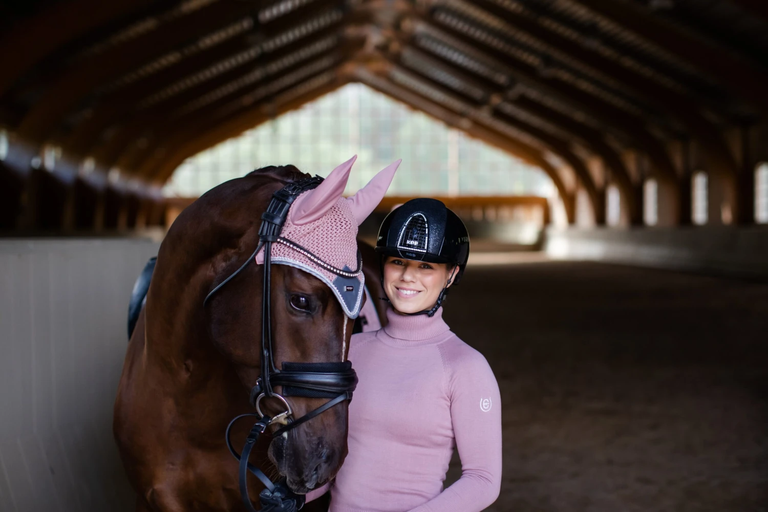 Equestrian Stockholm Ear Bonnet Pink Crystal 5 Equestrian Stockholm Ear Bonnet Pink Crystal - Image 3