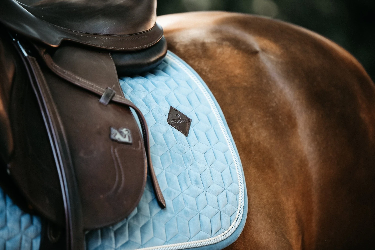 Kentucky Velvet Jump Saddle Pad Light Blue 4 Kentucky Velvet Jump Saddle Pad Light Blue - Image 2