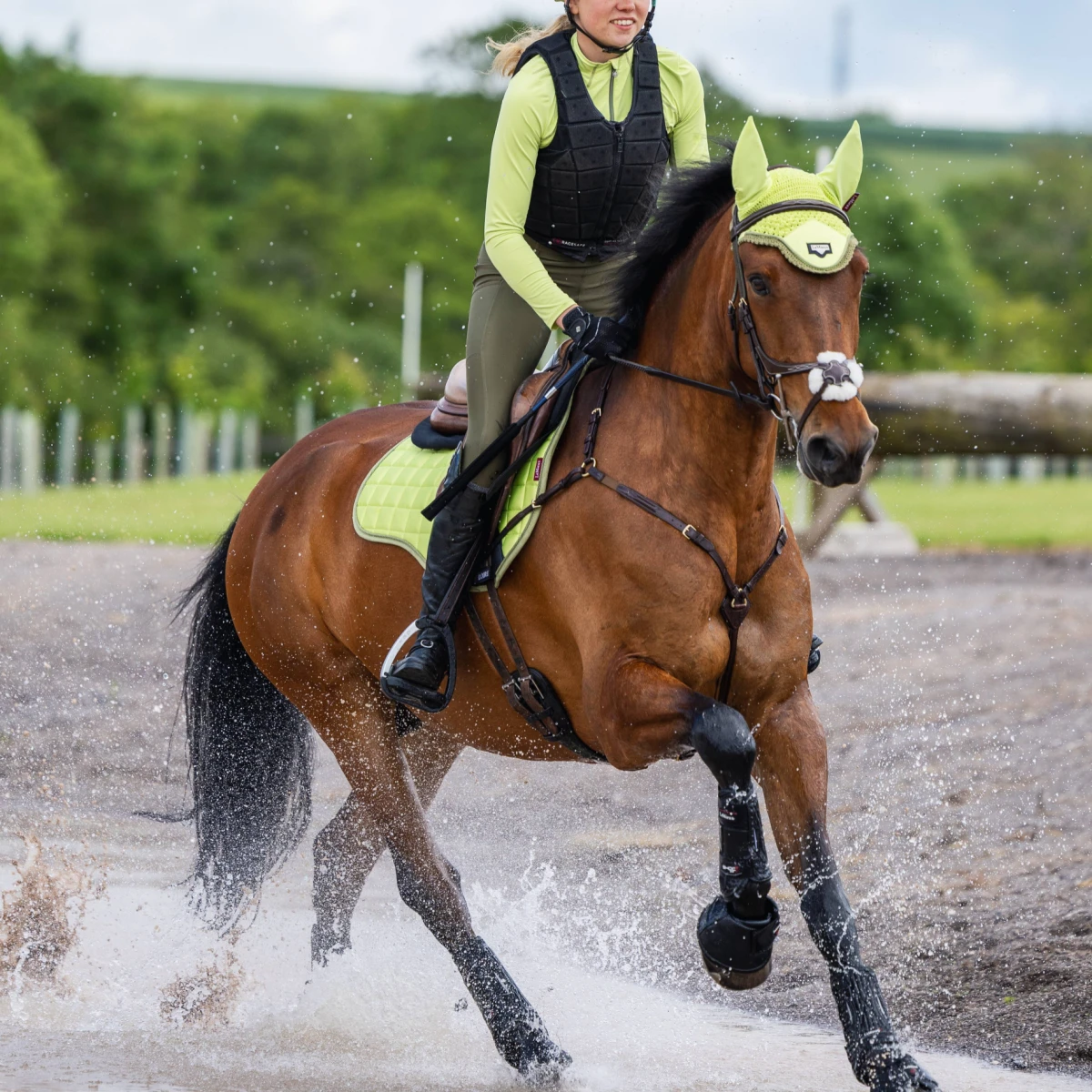 LeMieux Base Layer Kiwi 5 LeMieux Base Layer Kiwi - Image 3